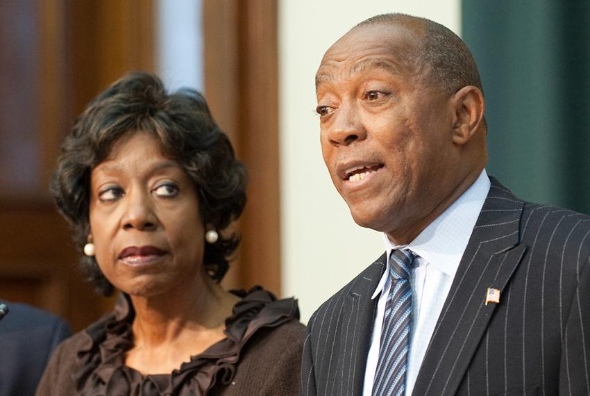 Ruth Jones McClendon (c), D-San Antonio, and Sylvester Turner, D-Houston, criticize Republican Senators and Gov. Rick Perry for an inadequate effort on April 28, 2011.