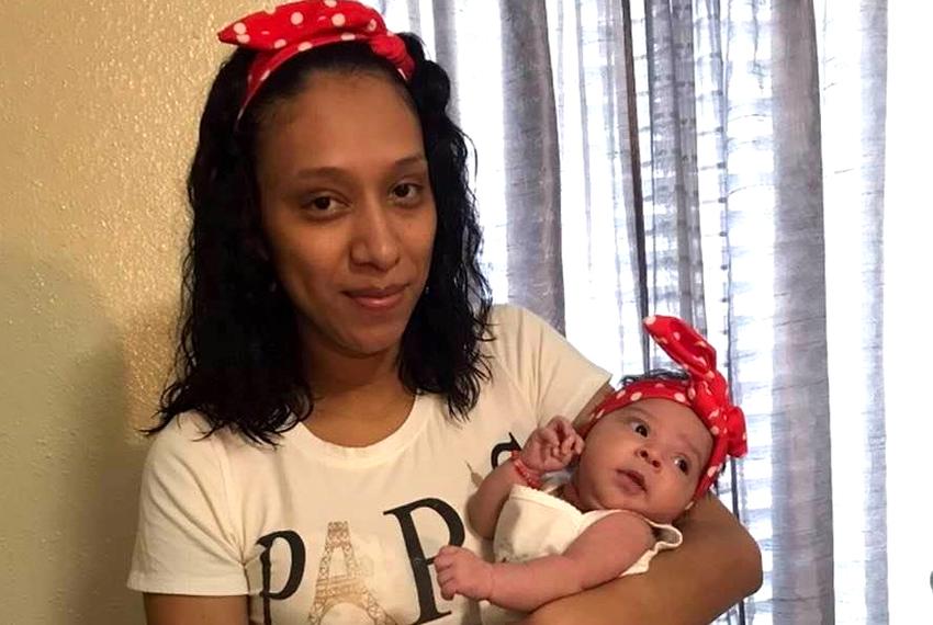 Josseli Barnica and her daughter in 2020.