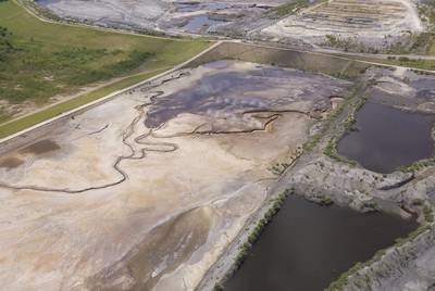 Over half a century of mining at Alcoa’s now-shuttered Sandow lignite mine, the company has buried coal ash containing toxins on hundreds of acres. It is now trying to sell most of the land for $250 million.