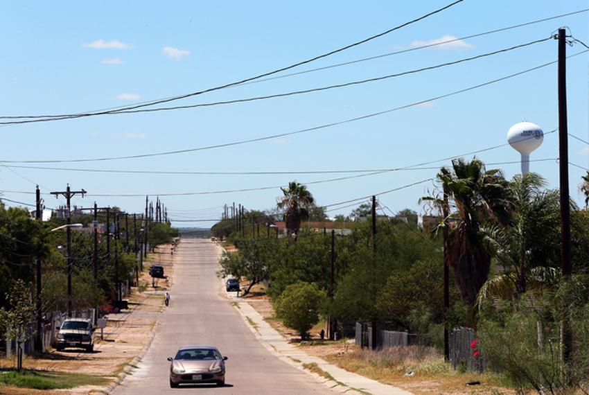 El Cenizo and its neighboring border town of Rio Bravo in South Texas have a brand-new water treatment plant that was supposed to provide nearly 10,000 people here with clean drinking water. But it’s never been run properly, critics say.