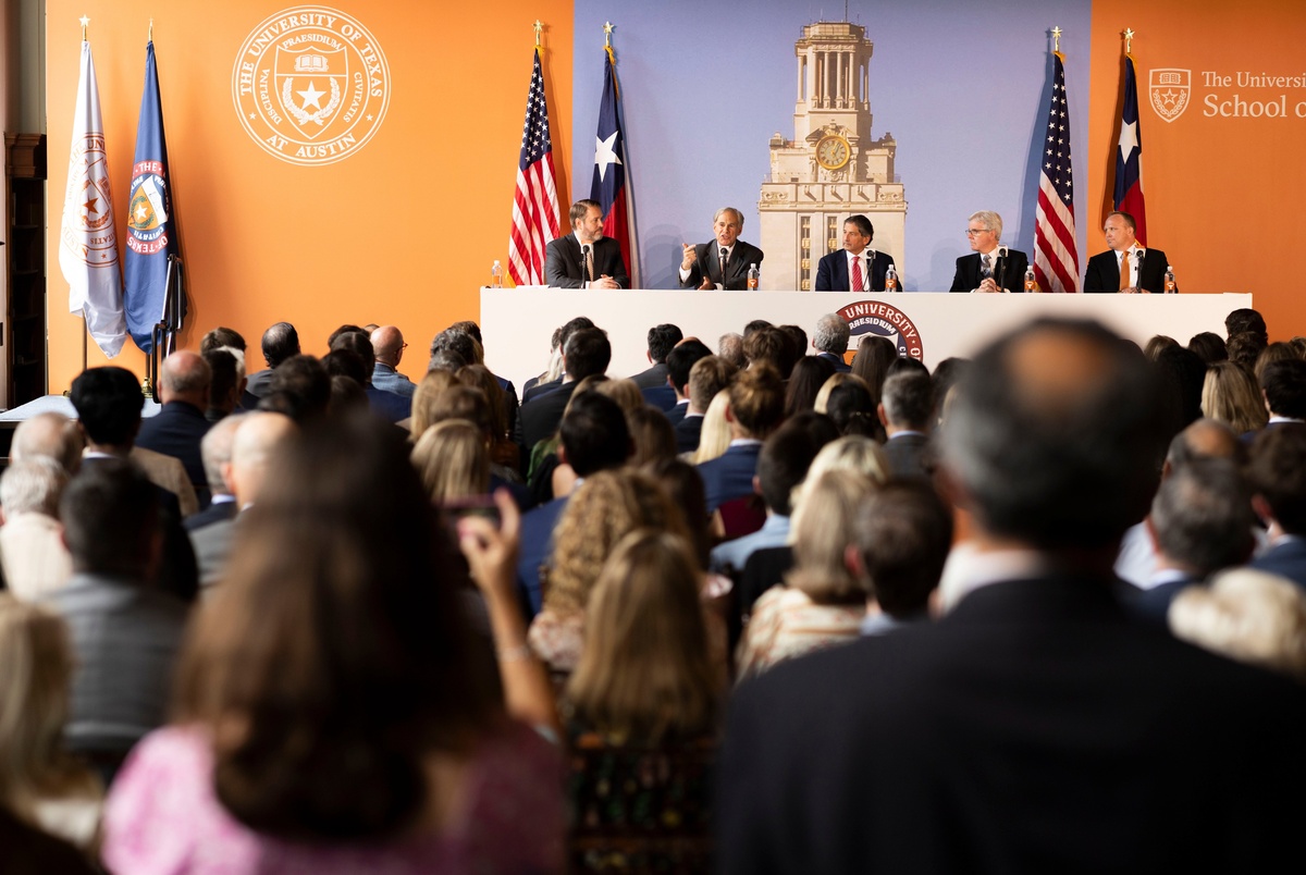 Texas Monthly – UT System announces $100 million investment into civic leadership school