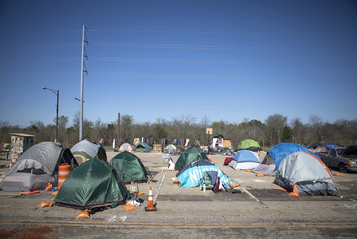Greg Abbott's camp for Austin's homeless will be run by nonprofit The