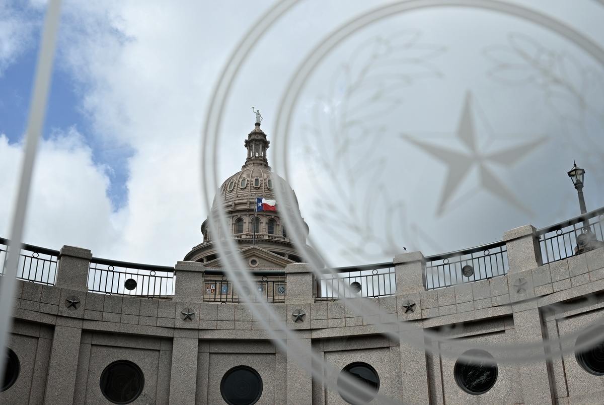 Texas Monthly – In regulating AI, Texas lawmakers face balancing act between its benefits and harms