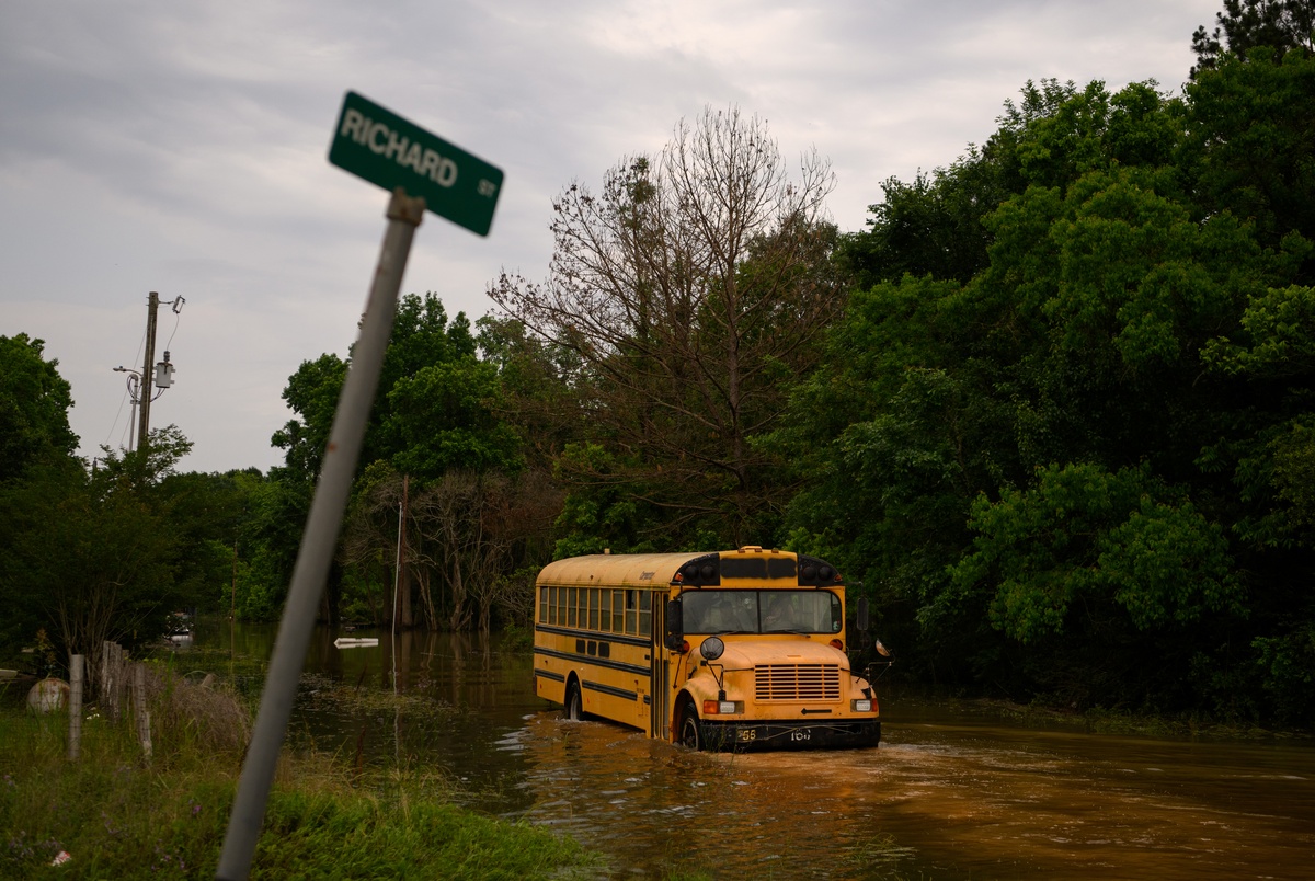 Texas Monthly – Boy, 5, dies amid floods in Southeast Texas; storms ease but risks remain