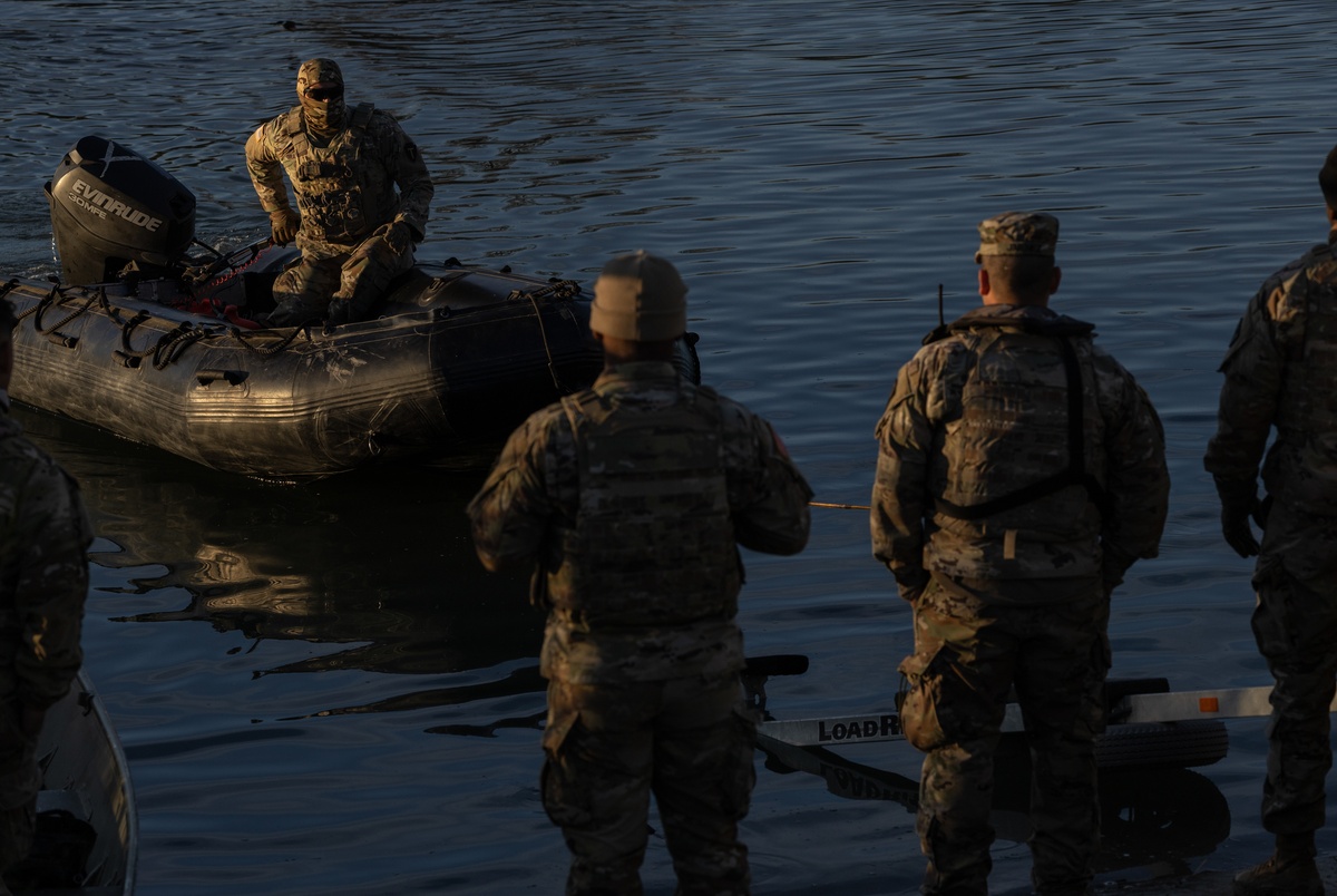 Texas Monthly – After teasing border security rollback, Texas plunges in deeper