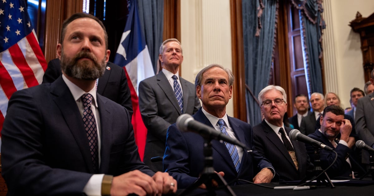 Texas Gridlock: Abbott Vows Immediate New Special Session After Lawmakers Fail on Maps