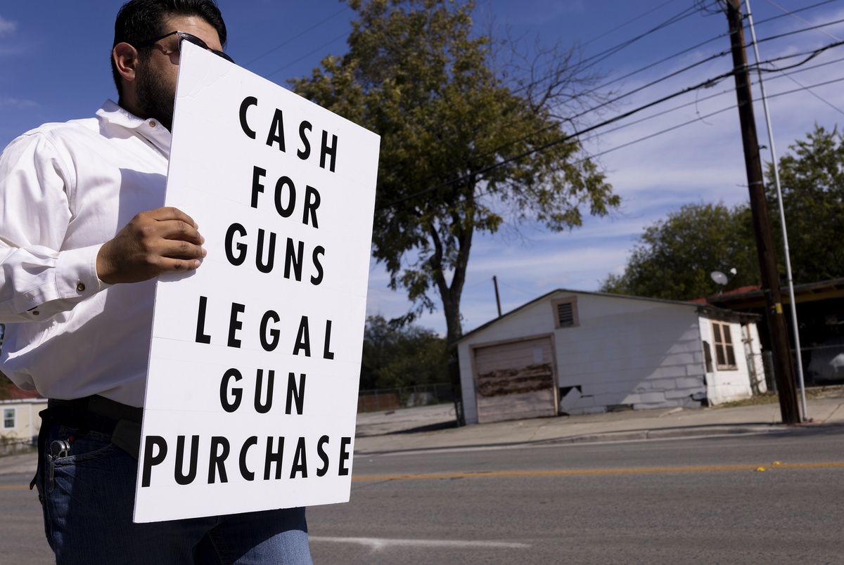 Texas Monthly – Texas Republicans want to block cities’ gun buyback programs