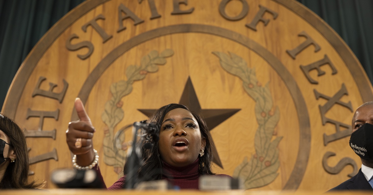 Jasmine Crockett criticized over comment mocking Greg Abbott’s wheelchair