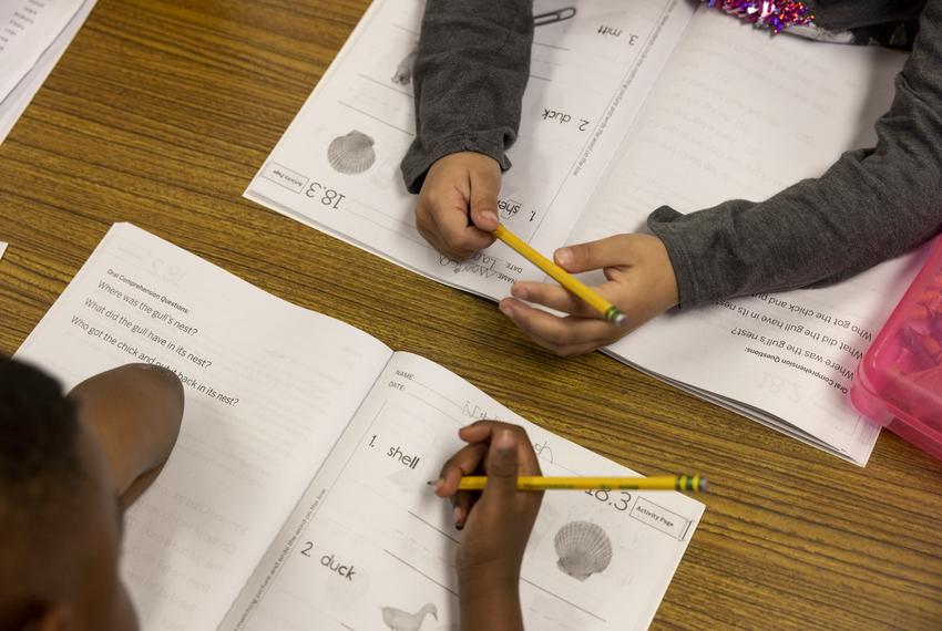 Temple, Texas  - 4/17/25: JoMeka Gray teaches a class of kindergarteners at Kennedy-Powell Elementary in Temple, Texas. Ilana Panich-Linsman for The Texas Tribune