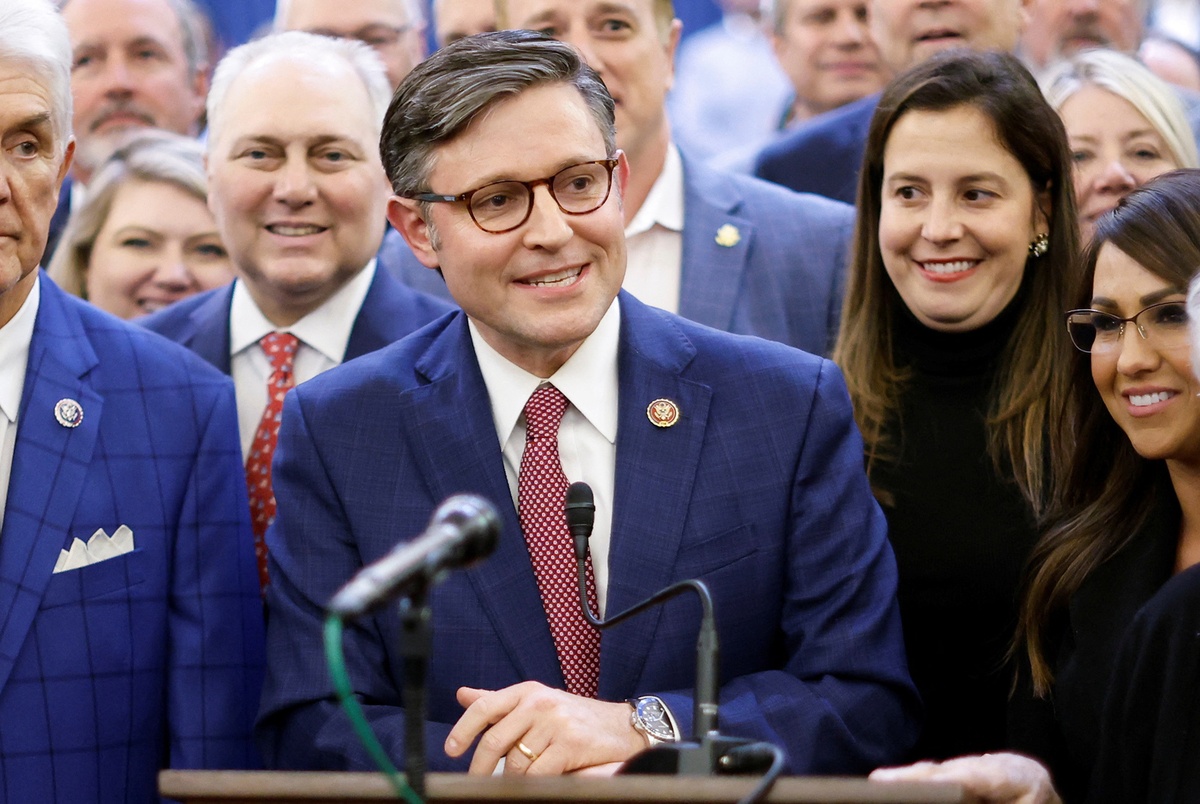 Texas Monthly – Texas Republicans unite to elect Mike Johnson as U.S. House Speaker