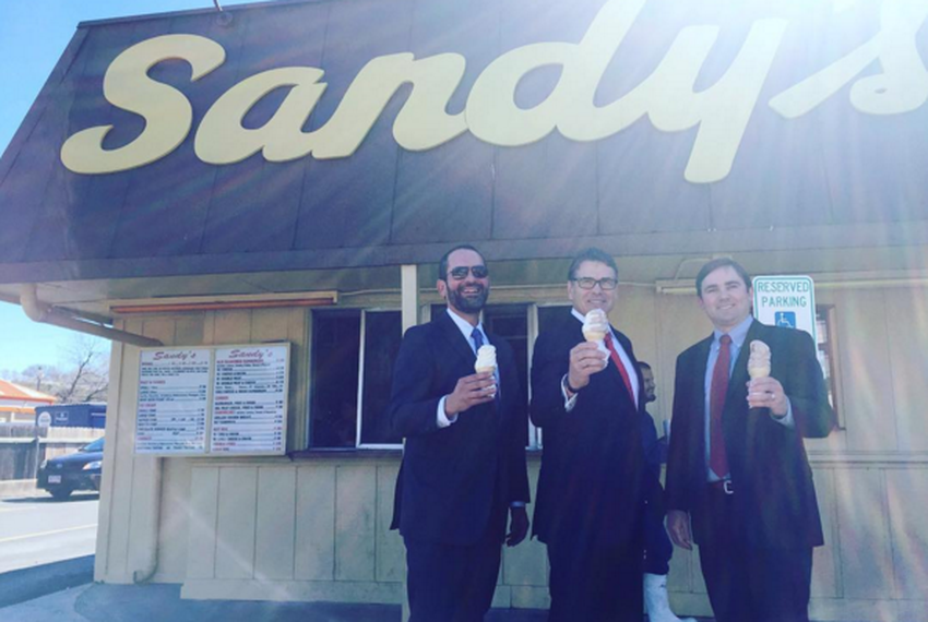 Former Gov. Rick Perry visits Sandy's Hamburgers in Austin after the state's highest criminal court rules that his remaining felony indictment should be dismissed.