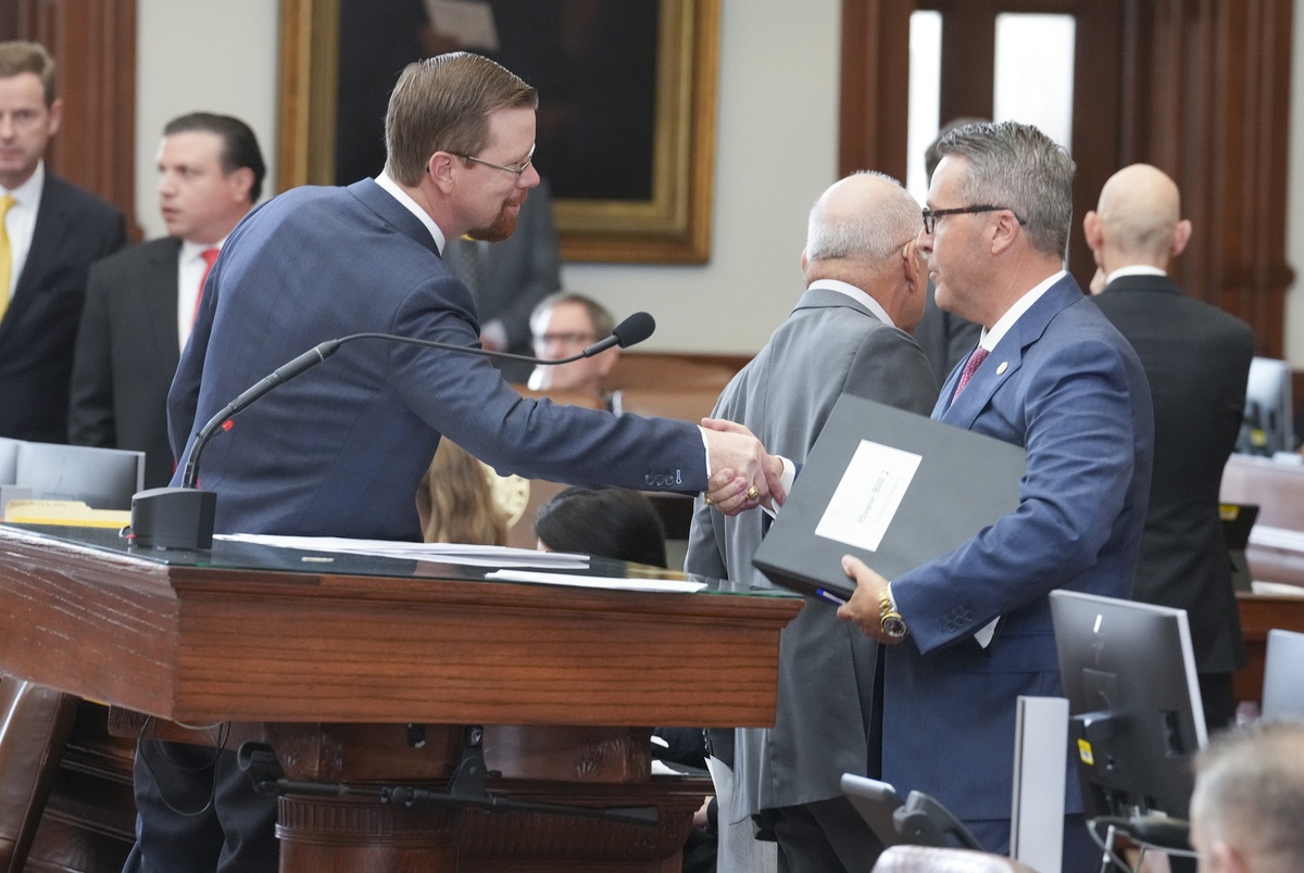 Texas Monthly – Texas bill increasing public school funding and teacher pay gets initial House approval