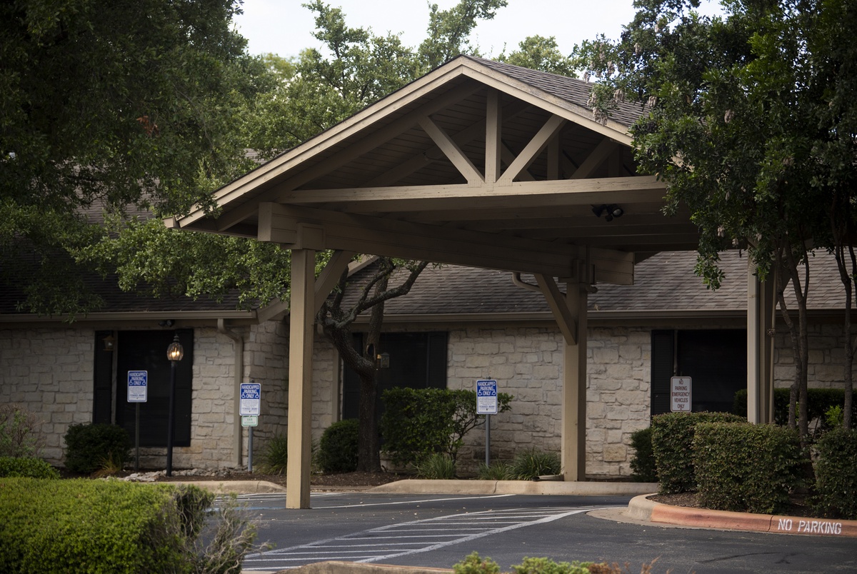 Texas Allows Some Visits In Nursing Homes With No Active Coronavirus Cases The Texas Tribune